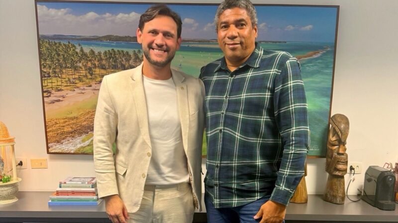 Deputado Gilmar Júnior formaliza maior reajuste para Técnicos e Auxiliares de Enfermagem no Recife