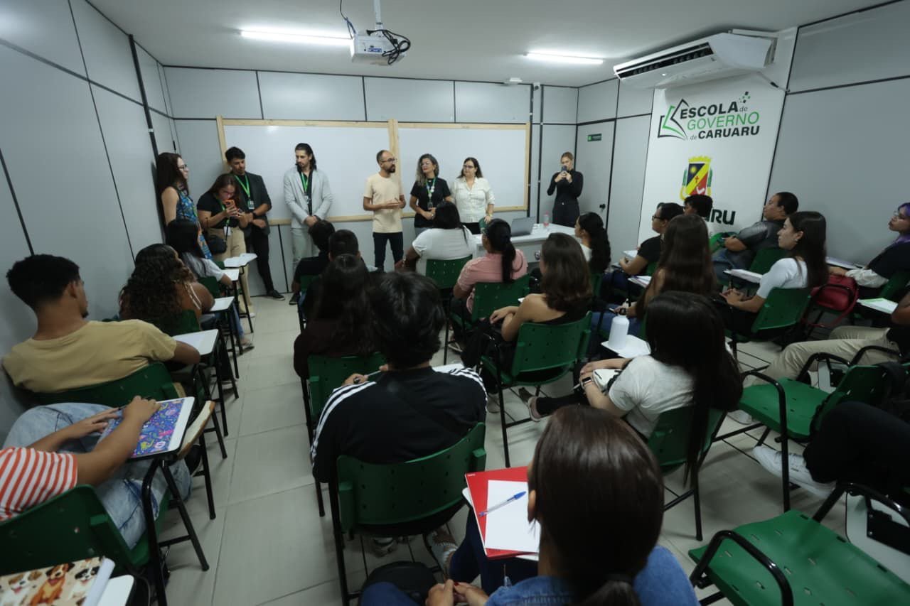 Prefeitura de Caruaru realiza aula inaugural do programa Juventude Profissionaliza +