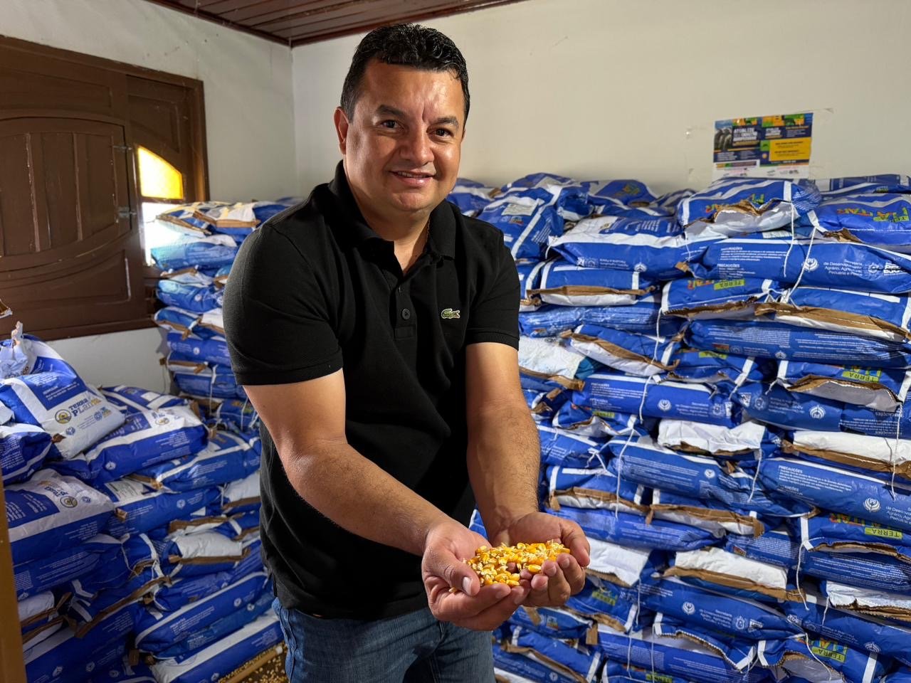 Prefeitura de Itaíba inicia distribuição de 19 toneladas de sementes