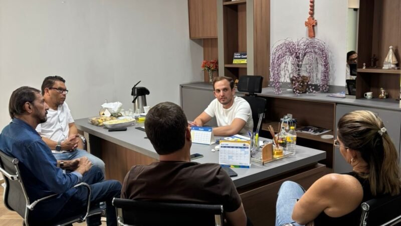 Prefeito de Ouricuri recebe representante do Banco do Brasil e reforça avanços com novas perspectivas para o município