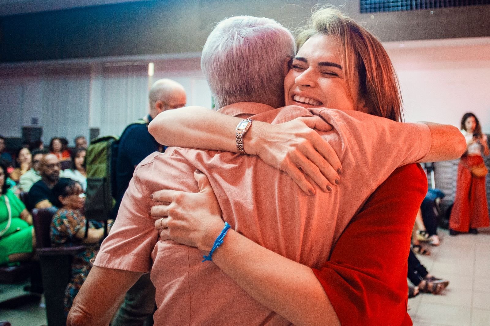Ao lado de Humberto Costa, Marília Arraes exalta avanços federais e cobra mudanças em PE em defesa do setor cultural