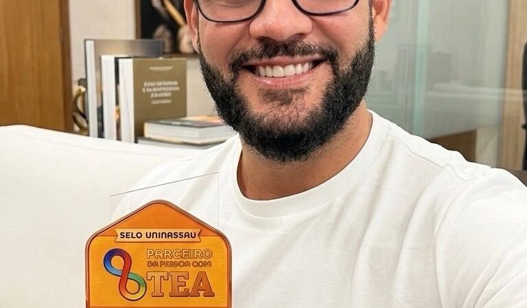 Deputado Gilmar Júnior recebe Selo Uninassau Parceiro da Pessoa Autista