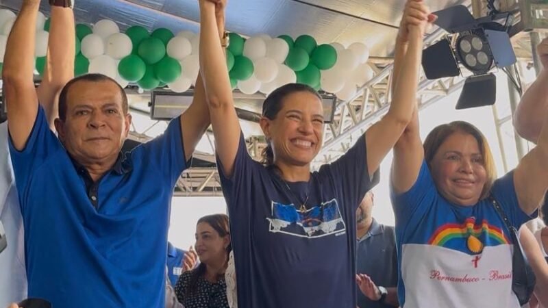 Multidão acompanha entregas e anúncios históricos em Água Preta ao lado de Miruca e Raquel Lyra