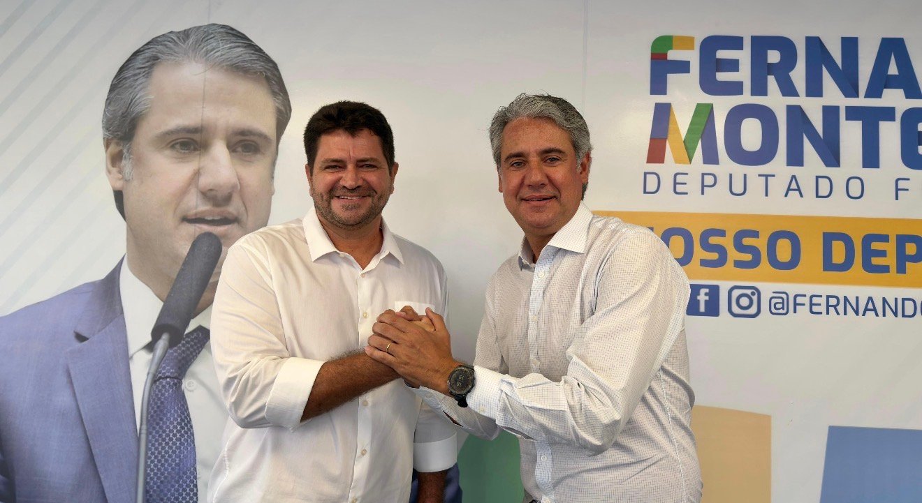 Fernando Monteiro avança na RMR, ganha apoio em Paulista e se fortalece como aliado-chave de Raquel Lyra