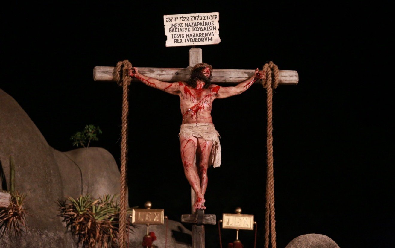 Fé, espetáculo e multidão: Paixão de Cristo de Nova Jerusalém se despede neste sábado