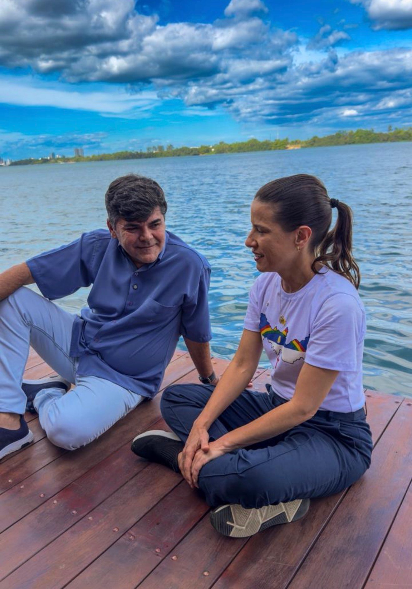 Às margens do Velho Chico, Raquel Lyra anuncia avanço da ordem de serviço do início das obras da PE-460 ao lado do prefeito Calby