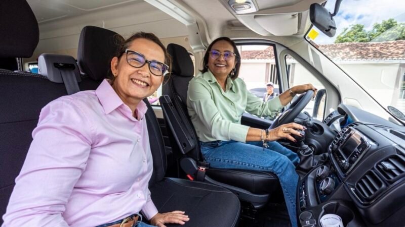 Líder do PSD na Alepe, Débora Almeida reafirma protagonismo político e assegura moderna Van TFD para Jupi, por meio de emenda parlamentar