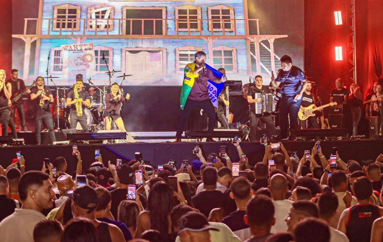 Serviços municipais e programação musical marcam a noite do sábado (11) na Festa da Pitomba 2026