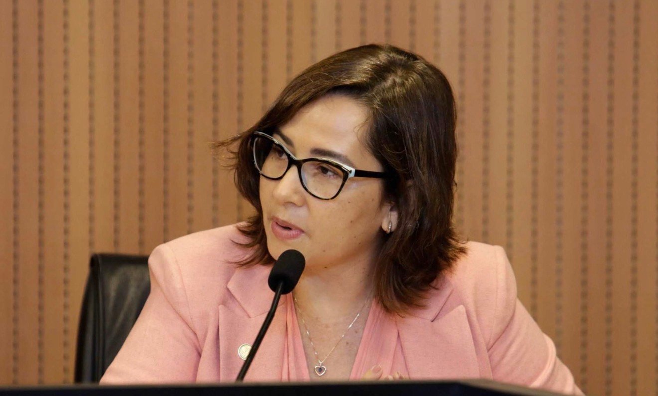 Deputada Débora Almeida (PSD) consegue Liminar revertendo manobras da presidência da Alepe contra o orçamento do Estado