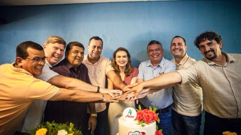 Marília Arraes recebe apoio do prefeito de São Bento do Una, Alexandre Batité e de seu grupo político