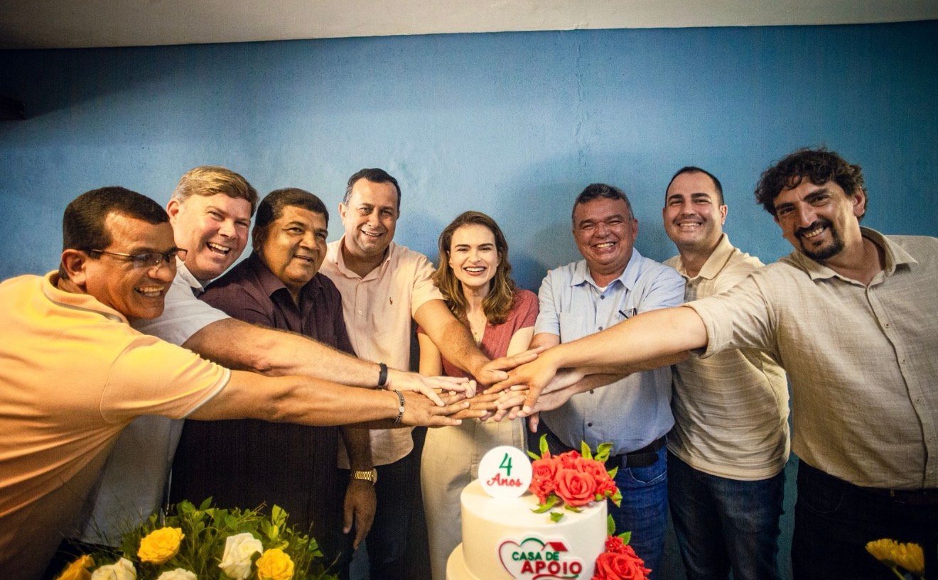 Marília Arraes recebe apoio do prefeito de São Bento do Una, Alexandre Batité e de seu grupo político