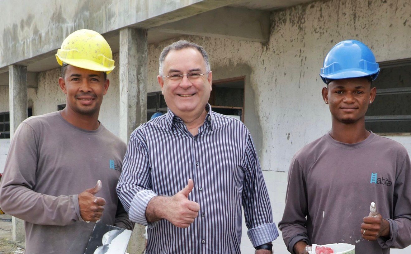 Prefeito Zeca Cavalcanti destrava obras paradas há anos, acelera investimentos e muda o cenário de abandono em Arcoverde