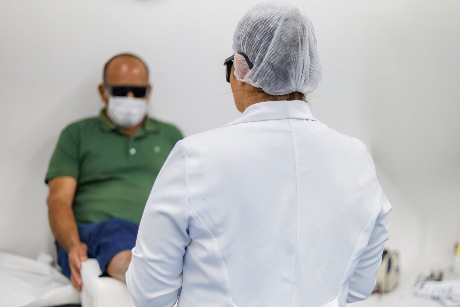 Policlínica Municipal de Juazeiro adota tecnologia inédita para acelerar cicatrização de lesões