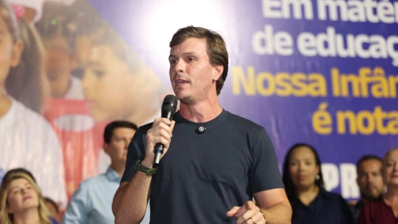 Competitivo, Miguel Coelho aparece em segundo para o Senado Federal, com a menor rejeição entre os principais nomes