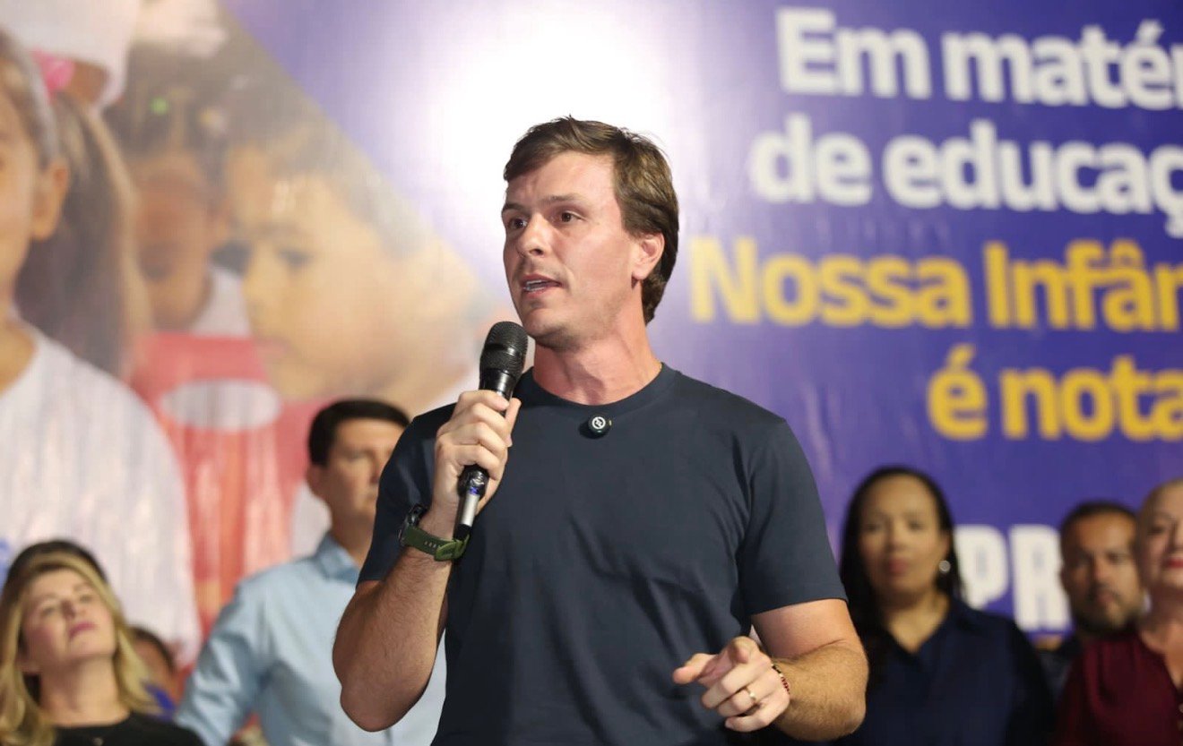 Competitivo, Miguel Coelho aparece em segundo para o Senado Federal, com a menor rejeição entre os principais nomes