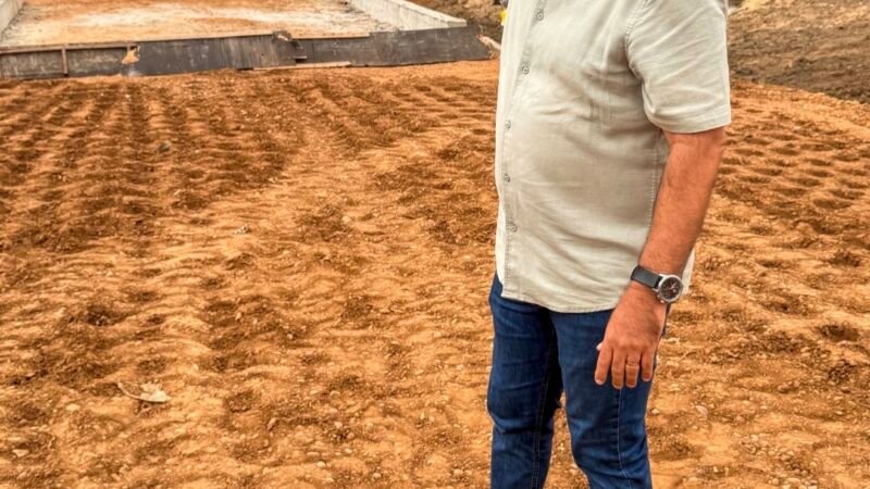 Gestão Calby Carvalho: Pela primeira vez na história de Belém do São Francisco um prefeito executa obra de passagem molhada transformada em uma ponte bastante reforçada na Malhada Grande