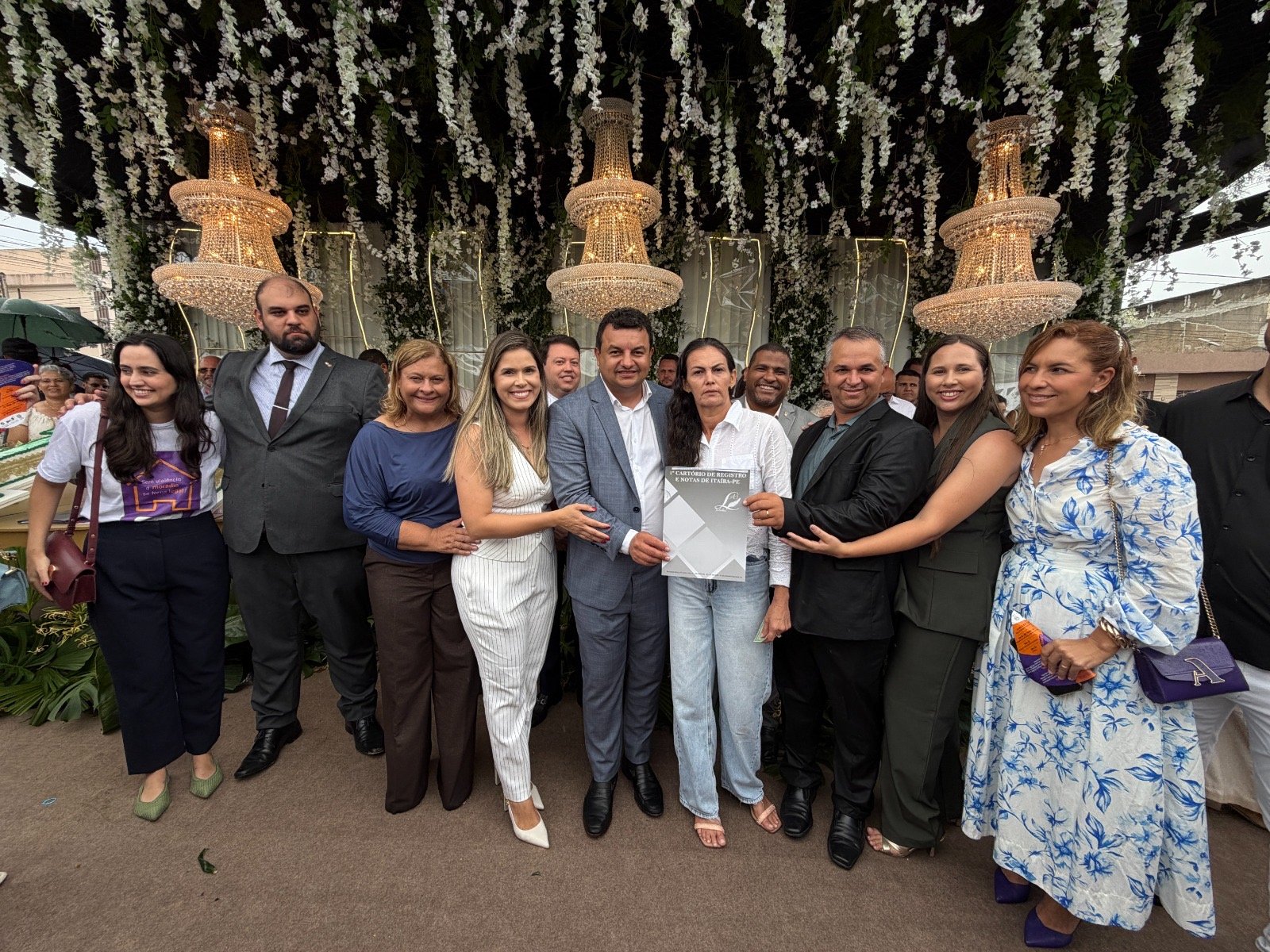 Entrega de títulos de propriedade marca 64 anos de Itaíba e beneficia dezenas de famílias