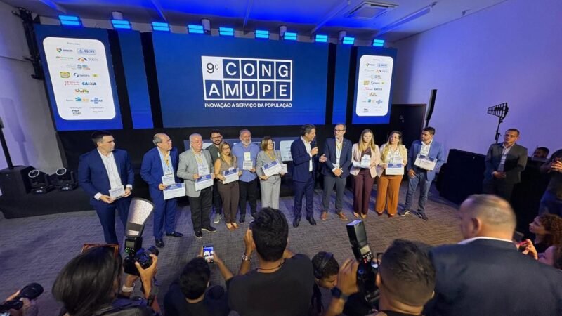 Caruaru se destaca em congresso estadual com iniciativa pioneira de captação de recursos públicosSecretaria criada em 2025 fortalece gestão municipal e amplia investimentos estratégicos.