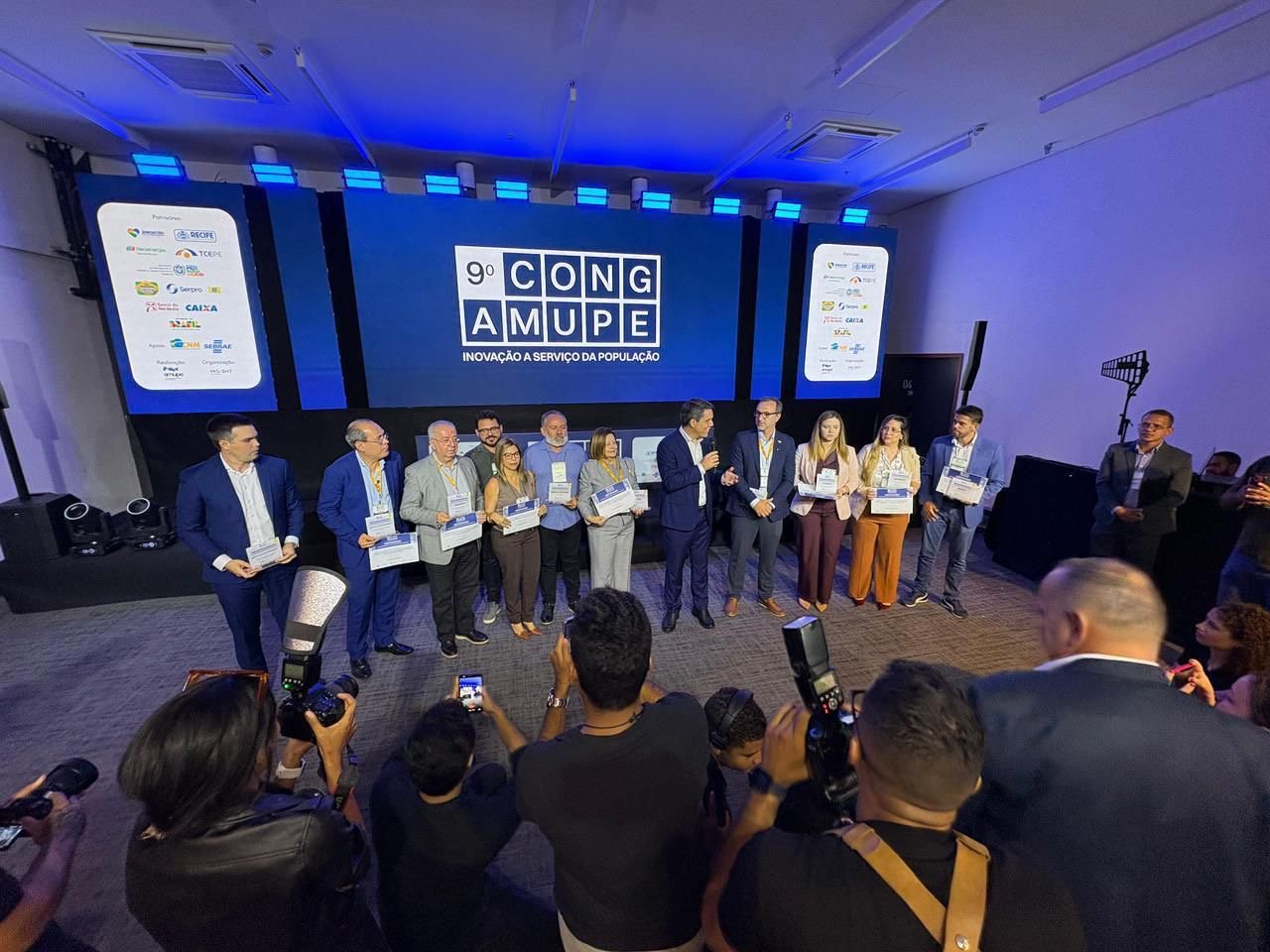 Caruaru se destaca em congresso estadual com iniciativa pioneira de captação de recursos públicosSecretaria criada em 2025 fortalece gestão municipal e amplia investimentos estratégicos.