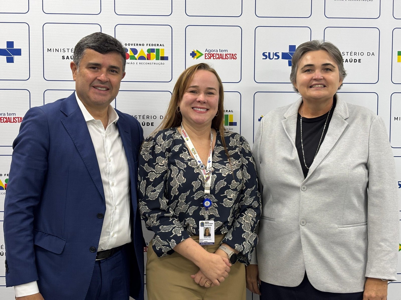 Eduardo da Fonte e Irmã Fátima tratam da abertura da quimioterapia do Hospital de Câncer do Sertão do Araripe em audiência no Ministério da Saúde