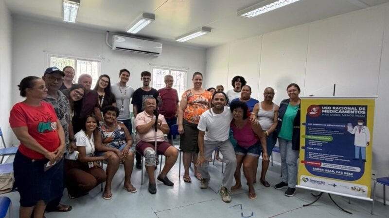 Saúde do Jaboatão reforça conscientização sobre uso correto de medicamentos durante ação na USF Jardim Guararapes