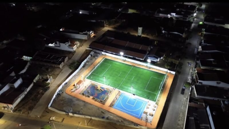 Prefeitura de Sertânia inaugura Primeiro Centro Esportivo na cidade e na ocasião anuncia pacote de obras no município.