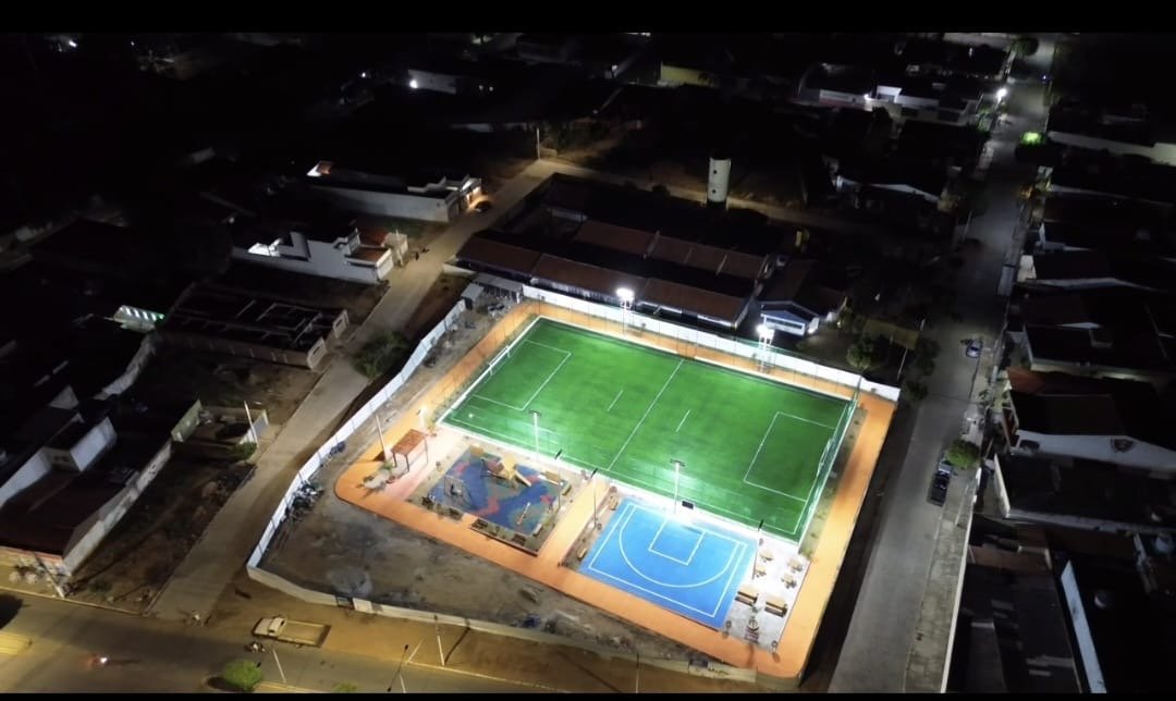 Prefeitura de Sertânia inaugura Primeiro Centro Esportivo na cidade e na ocasião anuncia pacote de obras no município.
