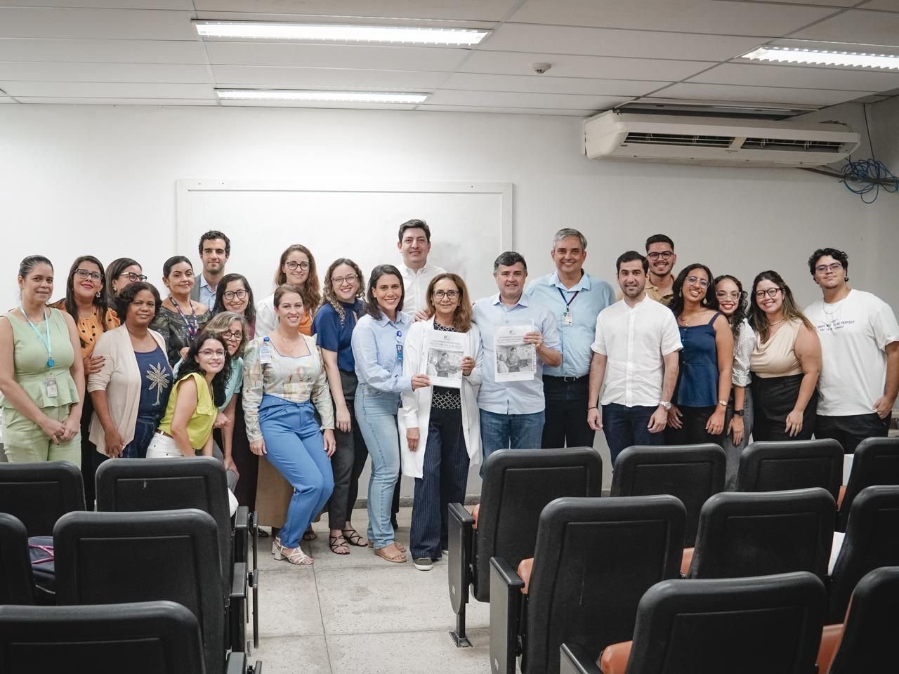 Eduardo da Fonte visita projeto do Enfermeiro Navegador no Oswaldo Cruz e solicita ao Ministério da Saúde implementação em todo o país