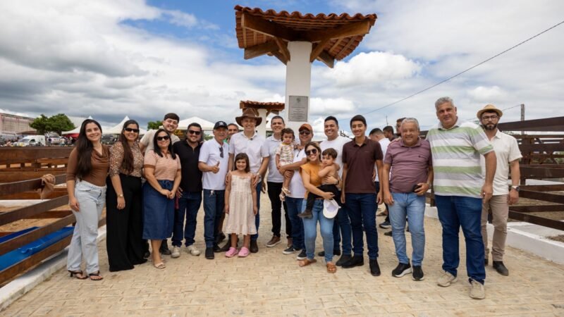 Prefeito Sérgio Colin inaugura Feira de Gado e anuncia isenção para comerciantes em Toritama