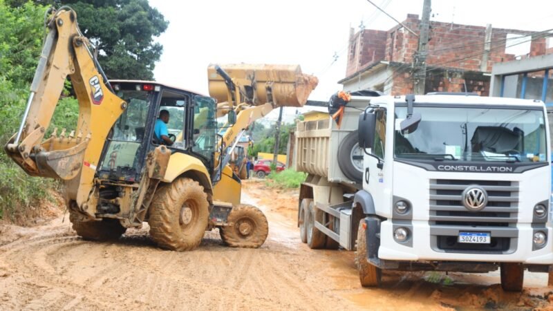 Prefeitura do Jaboatão intensifica ações em canais e vias públicas nos bairros de Vila Rica e Curado III