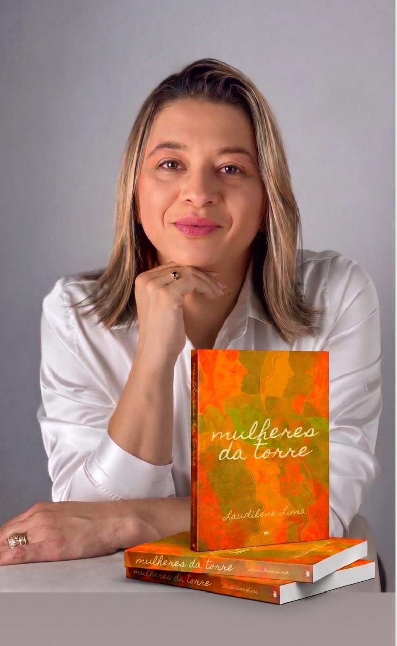 Professora toritamense Laudilene Lima lança livro ‘Mulheres da Torre’ e ministra palestra em feira literária de Caruaru