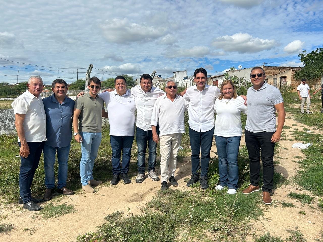Mario Celso e lideranças aderem ao grupo de Pedro Pilota e a pré-campanha de Regina e Silvio