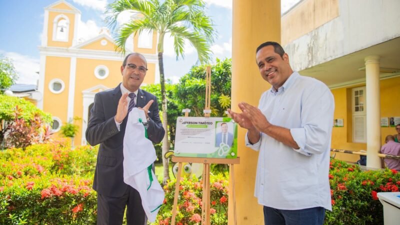 Deputado Jeferson Timóteo é homenageado pelo Hospital de Câncer de Pernambuco por apoio à instituição