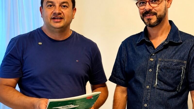 Pedro anuncia pagamento da primeira bolsa do Programa Volta por Cima (EJA) em Itaíba