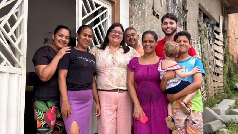 Prefeita Carol Jordão mostra sua popularidade e caminha nos bairros