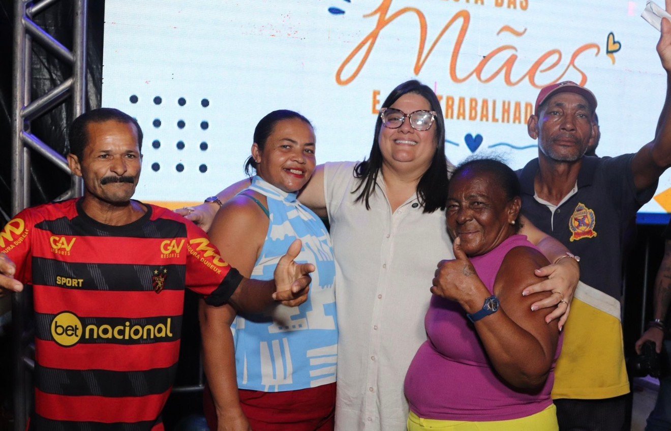 Carol Jordão realiza grande bingo das mães e dos trabalhadores e reúne multidão