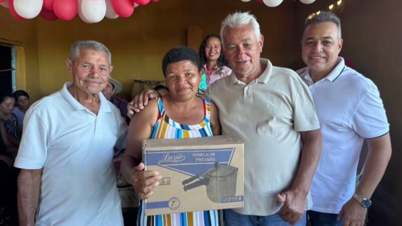 Klevinho Xavier e lideranças políticas realizam festa em homenagem ao dia das Mães no Sítio Caldeirão do Mestre em Bodocó na associação dos agricultores