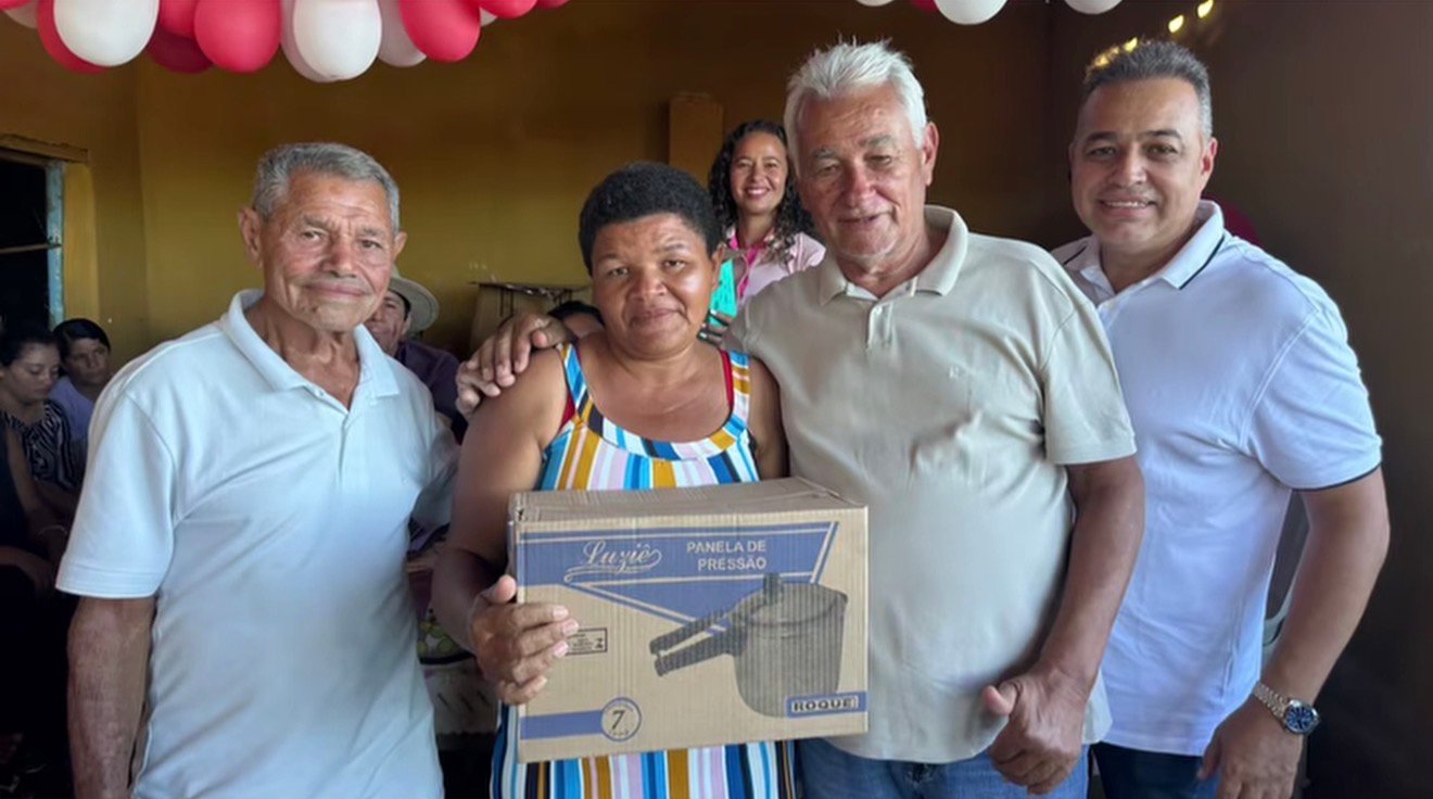Klevinho Xavier e lideranças políticas realizam festa em homenagem ao dia das Mães no Sítio Caldeirão do Mestre em Bodocó na associação dos agricultores