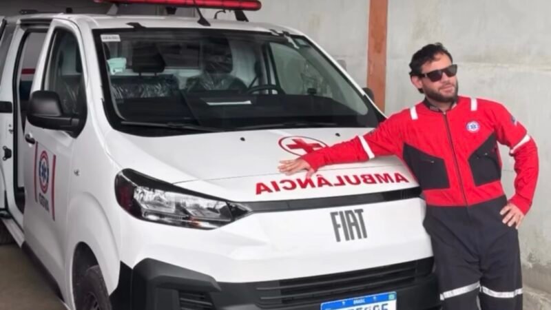Grupo de Socorristas Voluntários de Arcoverde GSVA recebem uma ambulância referente a emenda do deputado estadual Dr Gilmar Júnior Enfermeiro