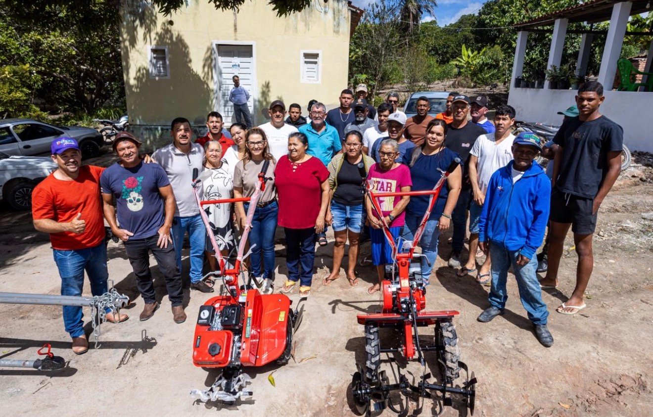 Deputada Débora Almeida articula entrega de máquinas agrícolas fortalece produção rural na comunidade Repartição, em Brejão