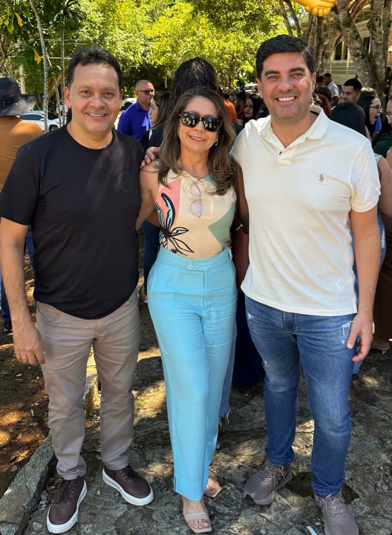 Ao lado do deputado estadual Kaio Maniçoba, o presidente da Câmara de Vereadores de Floresta-PE, Gilberto Quirino, participa do congresso estadual de vereadores e servidores de câmaras municipais e prefeituras na cidade de Triunfo