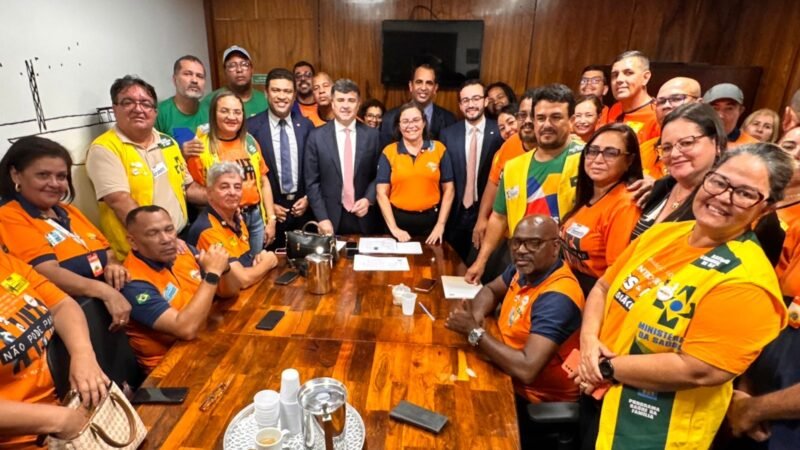 Eduardo e Lula da Fonte reforçam apoio à luta pela aposentadoria especial e redução da jornada dos agentes de saúde e de combate às endemias