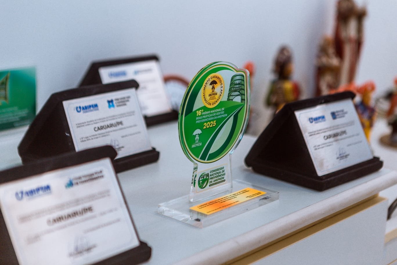 CaruaruPrev conquista destaque nacional em três premiações da ABIPEM 2026 e reforça excelência da gestão previdenciária de Caruaru