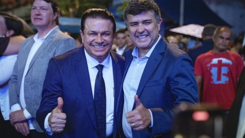 Durante Cruzada em Barreiros ao lado de Adalto Santos, Eduardo da Fonte recebe gratidão da Igreja Assembleia de Deus
