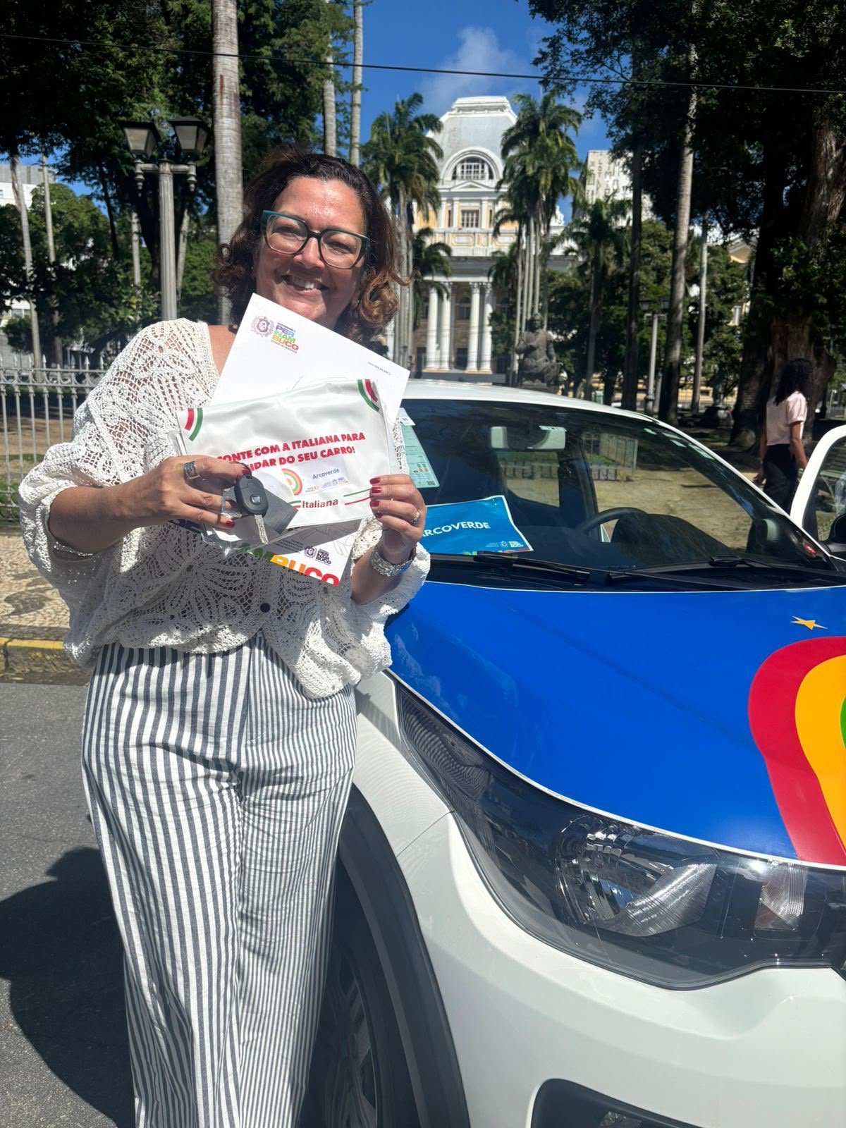 ARCOVERDE RECEBE NOVO VEÍCULO PARA FORTALECER A ASSISTÊNCIA SOCIAL NO MUNICÍPIO