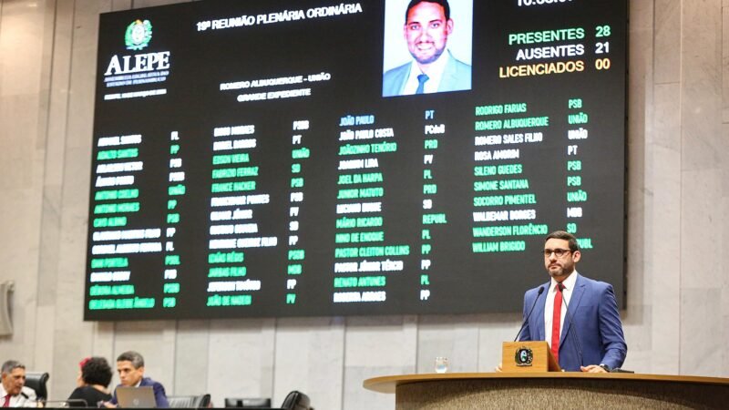 Romero Albuquerque apresenta projeto que protege banhistas de ataques de tubarão sem agredir o meio ambiente