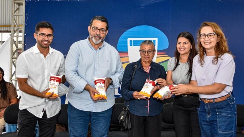 Débora Almeida anuncia R$ 300 mil para saúde de Cachoeirinha e acompanha retomada do Programa do Leite em Lajedo