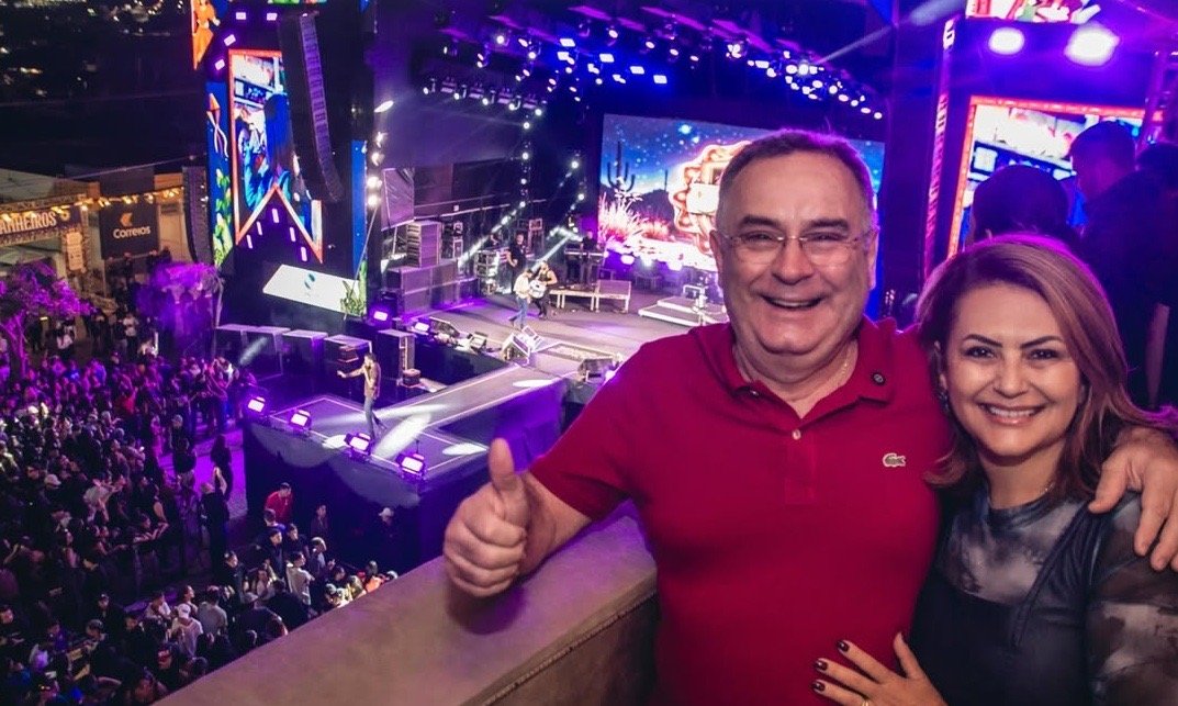 Zeca encerra primeiro fim de semana do São João de Arcoverde com grande público, forró e piseiro