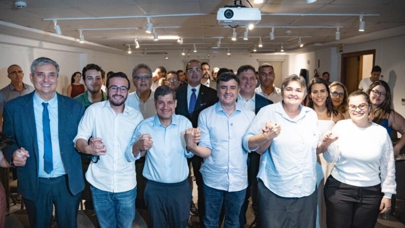Futuro da saúde pública em Pernambuco é debatido em evento liderado por Eduardo da Fonte e pelo médico Dr. Tarcísio Reis