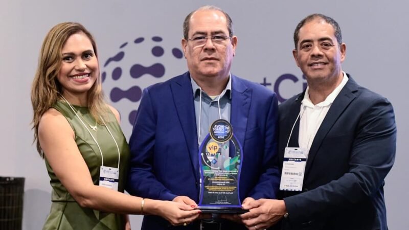 Prefeito Mano Medeiros recebe Prêmio InovaCidade por gestão de riscos e emergências em Jaboatão